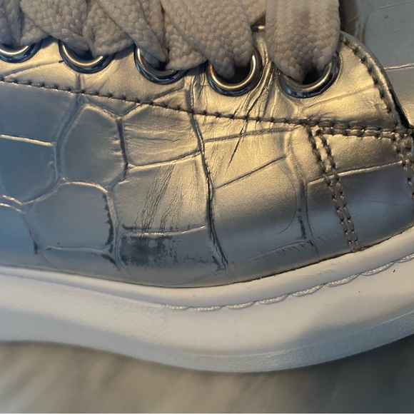 Alexander McQueen silver sneakers size 37.5 - Picture 5 of 8
